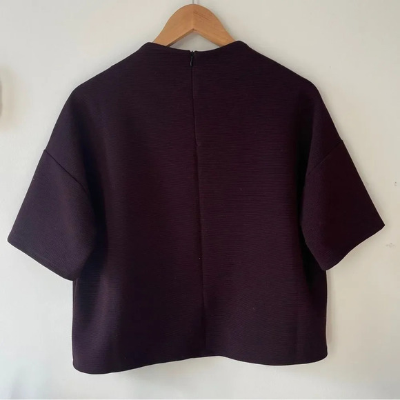 High / mock neck boxy burgundy top - Picture 5 of 6